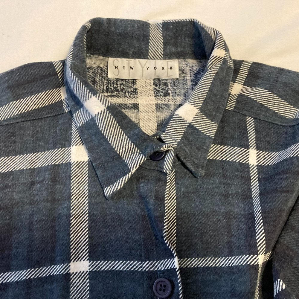 button down shirt - Picture 3 of 3